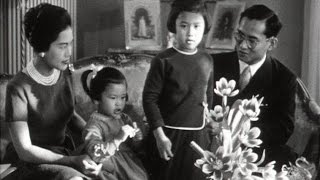 Le roi de Thaïlande en famille 1961 [upl. by Whale638]