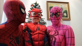 Mensagem de Natal da Família HOMEM ARANHA [upl. by Appleby619]