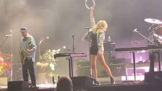 Metric “Breathing Underwater” live Ridgefield Washington June 03 2023 [upl. by Phyl]