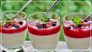 Panna cotta au coulis de fruits rouges [upl. by Imeka]