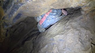 Dans la grotte la plus étroite des Pyrénées claustrophobie [upl. by Aniaz]