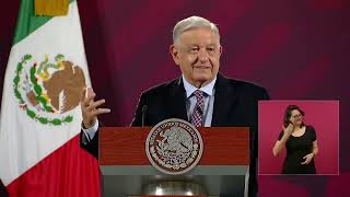 López Obrador desmiente a Fox y lo acusa de estar en contra de las pensiones para adultos mayores [upl. by Sorgalim62]