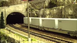 BLS im Modell  Railpool 186 104 quotFlashfirequot mit RailcareUKV [upl. by Julia]