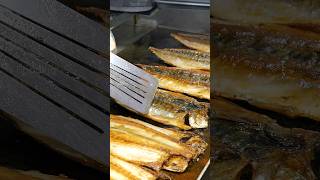 생선팔다가 주인이 직접 구워 초대박난 고등어구이  Amazing Grilled Fish Cooked Directly At a Fish Shop [upl. by Anitsugua]