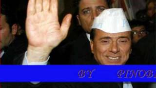 Berlusconi colpito con un pugno al viso dopo il comizio [upl. by Haroldson]