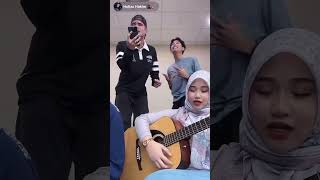 Ehin amp Kanda Nyanyi Lagu Sedetik Lebih Comel Ayra Acah Main Gitar 🤣 aiteam [upl. by Lebasiairam]