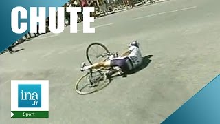 Chute de Laurent Jalabert Tour de France 2001  Archive INA [upl. by Burrus117]