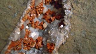 Jolie géode de SeptariaAnkérite Calcite et Quartz diamant Minéraux des Alpes [upl. by Lebazej]