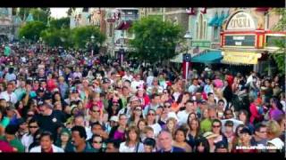 Massive Crowd Exiting Disneyland in HD  Crowded Disneyland EVER [upl. by Bobette525]