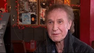 Kinks star Ray Davies returns home on the eve of his knighthood [upl. by Iren]