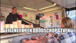 Ambtenaren vullen hun zakken in Napels aan de Maas [upl. by Lezah647]