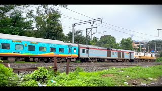 30 Seconds Race between Rickshaw and Humsafar Express [upl. by Ormand369]