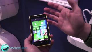 O Nokia Lumia 520 no MWC 2013 [upl. by Vaclav]