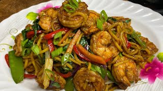 Shrimp Lo Mein quick easy and delicious [upl. by Alyose]