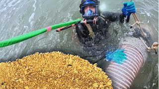 Dredging a GoldRich quotQuartz Veinquot Under Alaskas Bering Sea  1 OZT AN HOUR [upl. by Agemo]