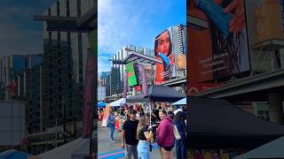 Feriado De Outono on Dundas Sq toronto torontotour cntower music westbroadway ontario hola [upl. by Georgette]