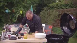 BBQvideo Vis met wokgroente van de BBQ [upl. by Reinnej964]