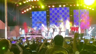 Una camioneta gris los tigres del norte en Querétaro [upl. by Shannon95]