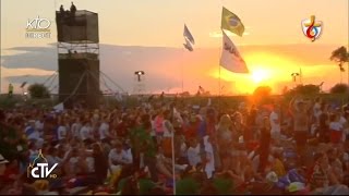 Veillée de prière avec les jeunes pèlerins et le pape François à Brzegi Pologne [upl. by Geoff]