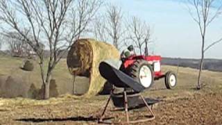 Hydraulic Round Bale Unroller [upl. by Perron]