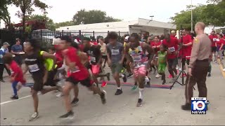 Parade 5K held in Miami in honor of Dr Martin Luther King Jr [upl. by Alin578]