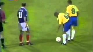 Roberto Carlos Gool  Roberto Carlos Amazing Goal [upl. by Alusru]