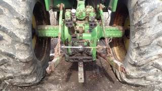 John Deere 3 point hitch operation [upl. by Ekard]