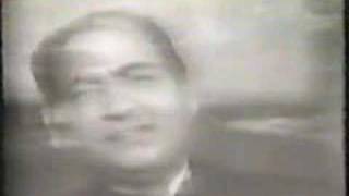 O Duniya Ke Rakwale Mohd Rafi live singing [upl. by Elkin]