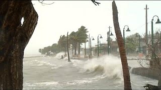 Sospiro di sollievo in Florida luragano Irma scenderà a livello 4 quando toccherà terra negli… [upl. by Ard]