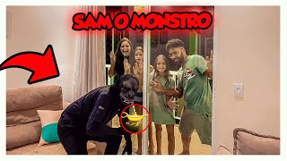 SAM O MONSTRO ASSUSTADOR ROUBOU A LÂMPADA MÁGICA [upl. by Ayerhs456]