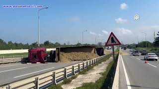 Arı sokan tır şoförü kaza yaptı yol trafiğe kapandı [upl. by Wadlinger]