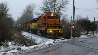 PW 2314 freight train crossing at Roberts Oregon 122608 [upl. by Derte]