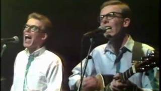 Proclaimers  Throw the R Away  Live on The Tube debut performance [upl. by Mylan560]