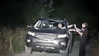 Female officer fights over gun with suspect  single shot to the suspect block [upl. by Kilmarx]