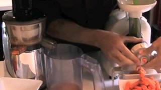 Masticating Juicer test Oscar 930 Pro vs Matstone [upl. by Leavy]