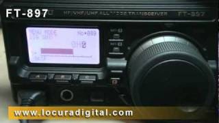 YAESU FT 897D  COMO CAMBIAR EL COLOR DEL DISPLAY [upl. by Anaik268]