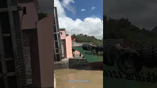 When The Water Is Rising A Downstream Fishing Boat Entering The Sluice Gate Collides [upl. by Zaller529]