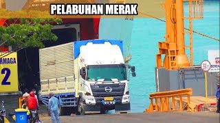 Melihat Truk Besar Keluar Masuk Kapal di Pelabuhan Merak [upl. by Grindle]