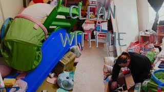 CLEAN WITH ME  DISASTER KIDS ROOM CLEAN AND DECLUTTER [upl. by Bolan]