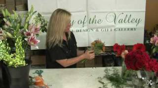 Wedding Flowers amp Floral Arrangements  How to Make a Gerber Daisy Wedding Bouquet [upl. by Yoshi]