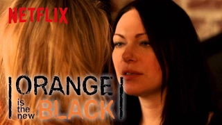 Orange is The New Black First kiss in prison of Alex amp Piper S1E09 [upl. by Gschu197]