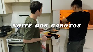 VLOG  34  Cozinhando com os amigos risadas e piadas de duplo sentido [upl. by Berner]