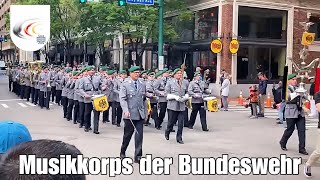 Bundeswehr marschiert durch die Straßen von Norfolk  Musikkorps der Bundeswehr Parade  Marschmusik [upl. by Ailisab870]