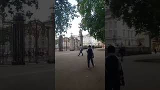 Touring London 2021  Sites and Sound Buckingham Palace 1 [upl. by Maxey727]