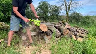 Poulan 306a Vintage Chainsaw Cutting [upl. by Agripina222]