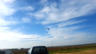 Paratrike aterrizaje en pista de 50 metros Paramotor trike landing on a 109361 yards [upl. by Lennie]