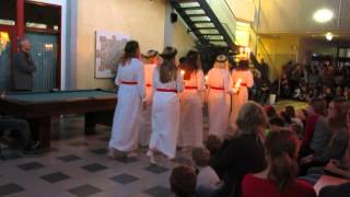 Boxholms Lucia 2014 besöker Stenbockskolan [upl. by Eillat]