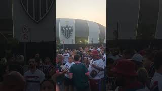 TRICOLORES na entrada da arena MRV raiztricolor sentimentotricolor fluminense flu tropadoflu [upl. by Kcoj]