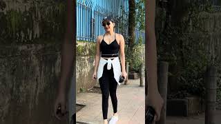 Zara Yesmin Snapped at Kromakay Salon Juhu  Stylish Look zarayesmin spotted [upl. by Scoville375]