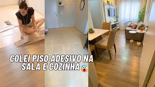 COMO FIZ UMA TRANSFORMAÇÃO RÁPIDA SEM SUJEIRA COLOQUEI PISO VINILICO ADESIVO NA SALA E COZINHA [upl. by Barhos745]